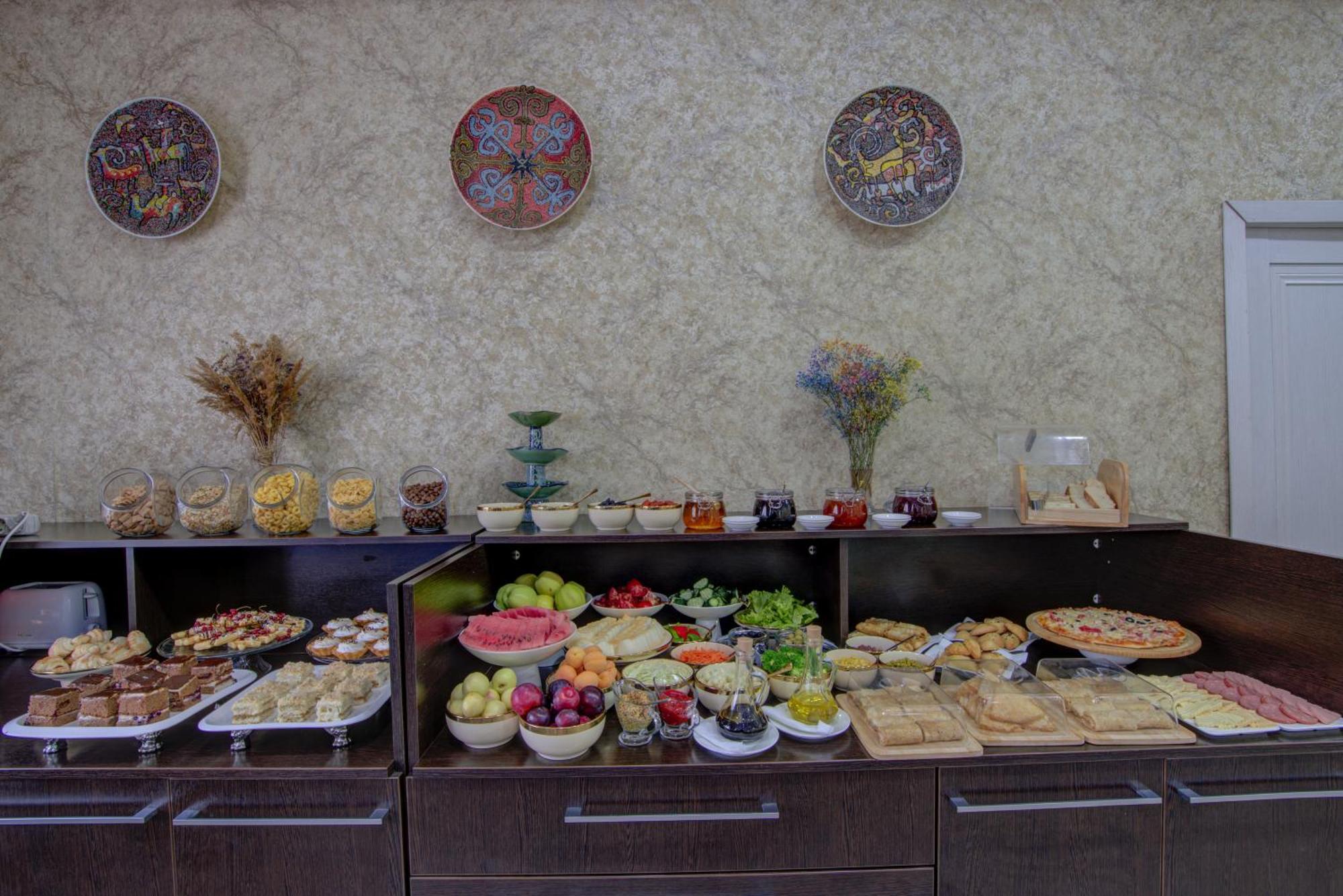 Shah Palace Hotel Μπισκέκ Εξωτερικό φωτογραφία