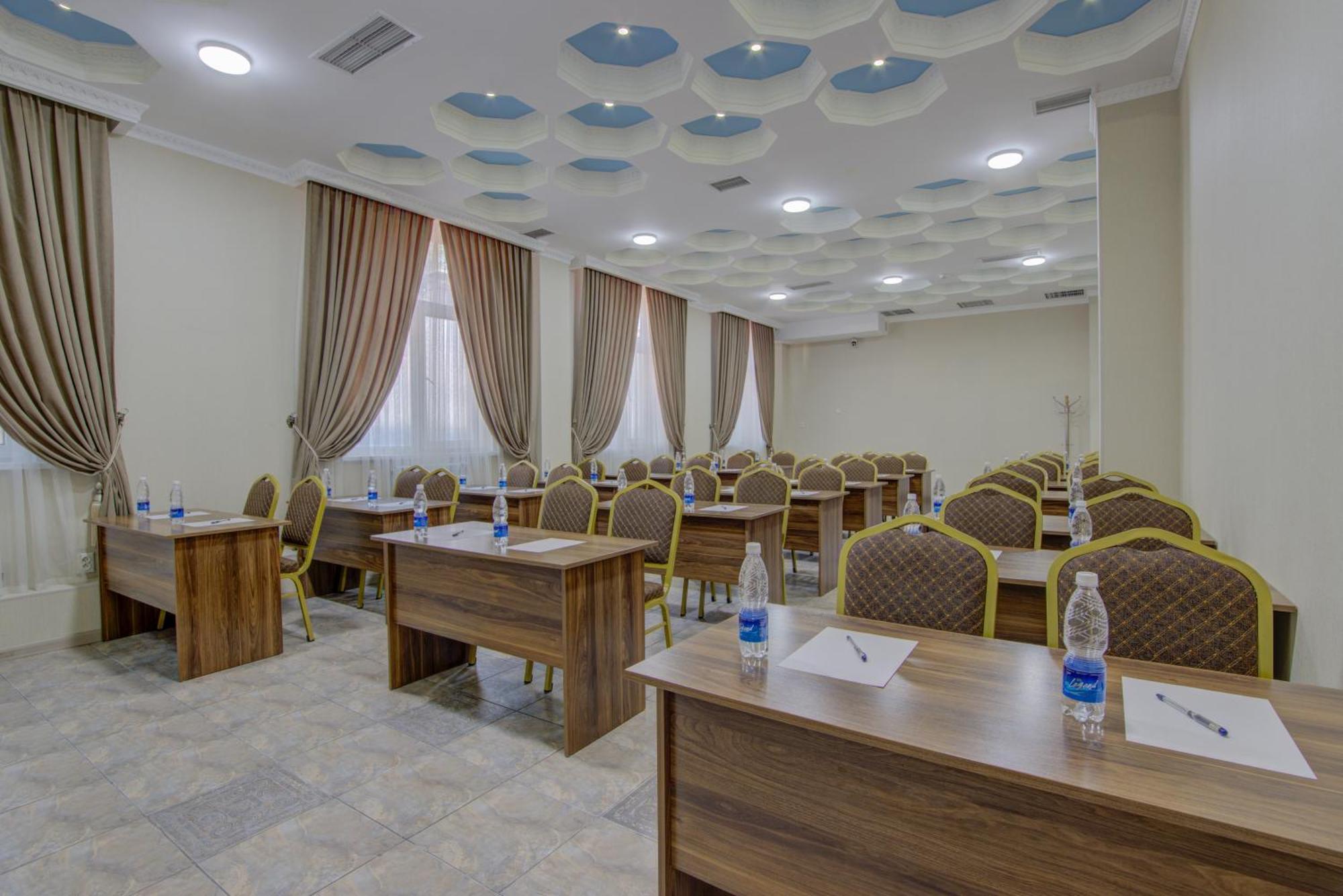 Shah Palace Hotel Μπισκέκ Εξωτερικό φωτογραφία