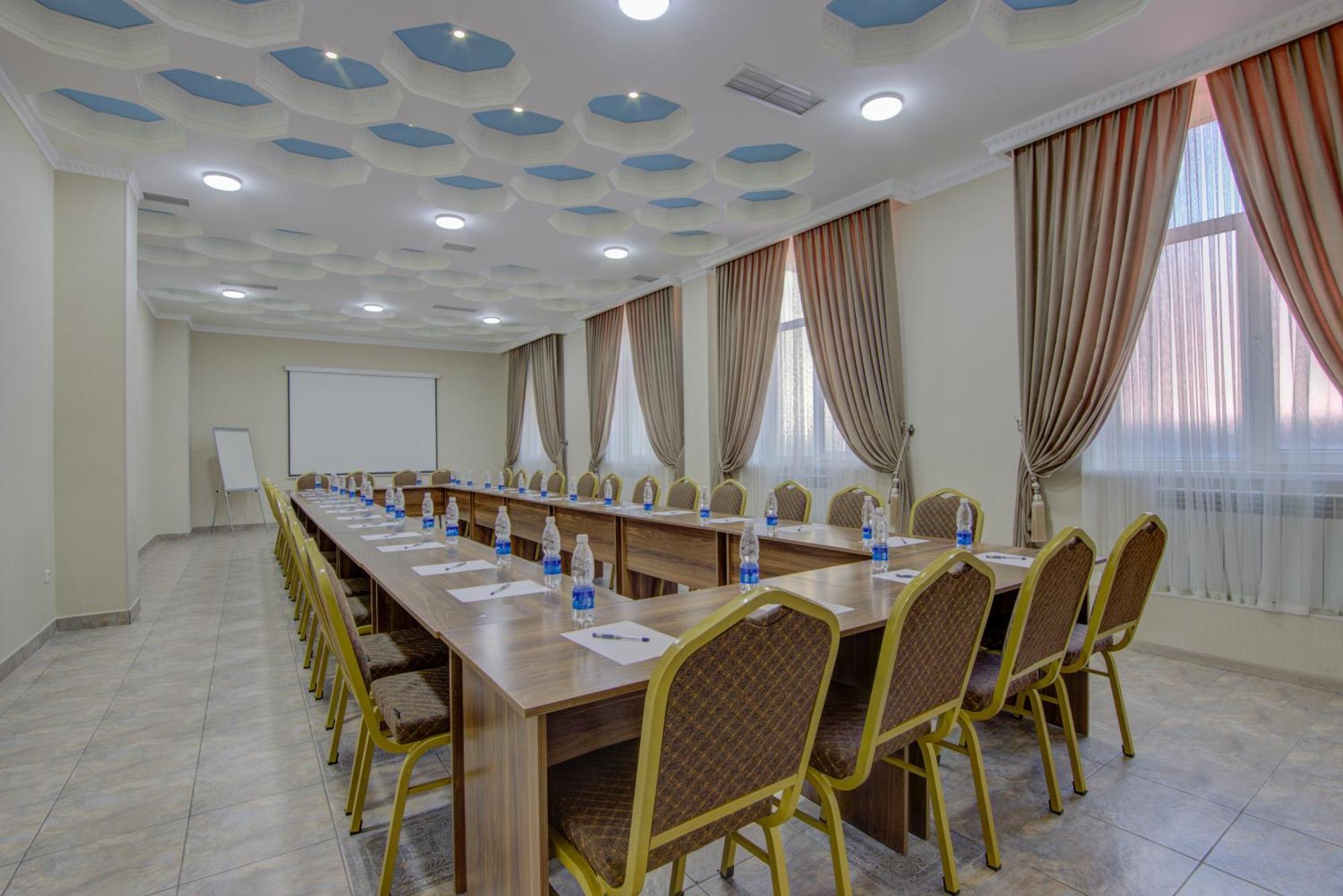 Shah Palace Hotel Μπισκέκ Εξωτερικό φωτογραφία