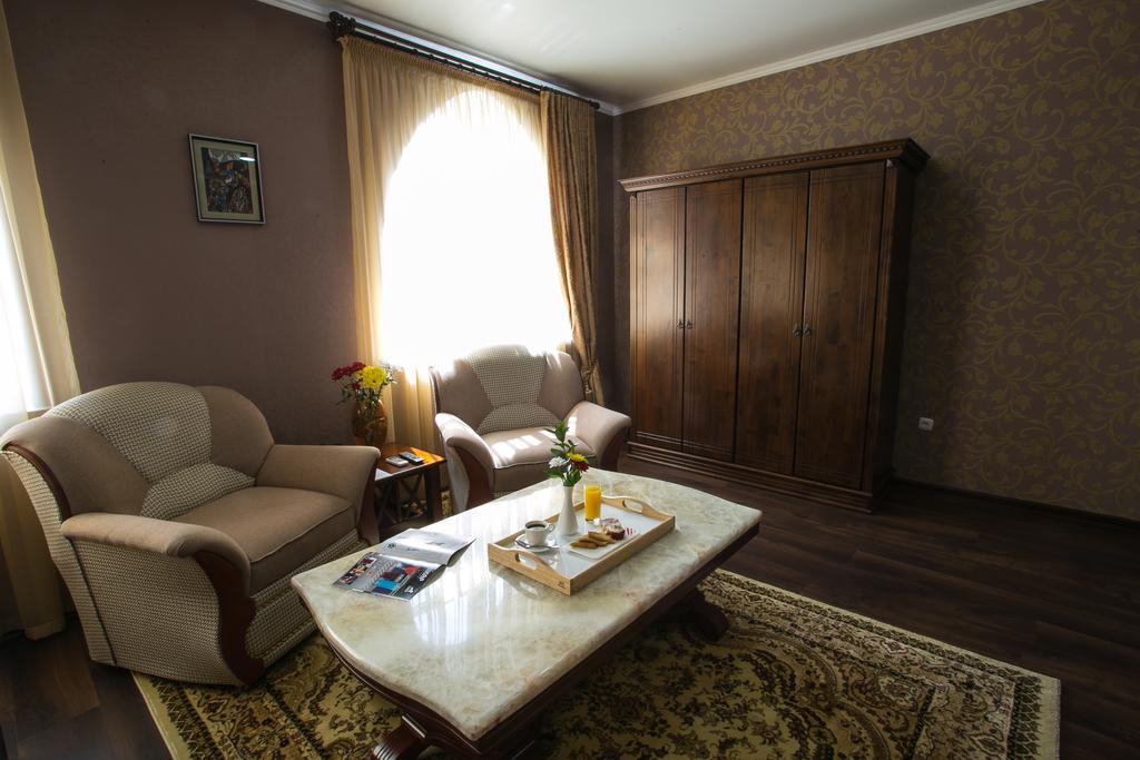 Shah Palace Hotel Μπισκέκ Δωμάτιο φωτογραφία
